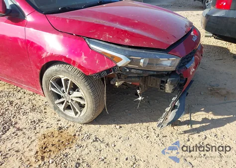 2022 Kia Forte Lxs z USA, uszkodzony, nr VIN 3KPF24AD2NE493367